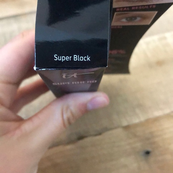 Superhero Mascara - Picture 2 of 2